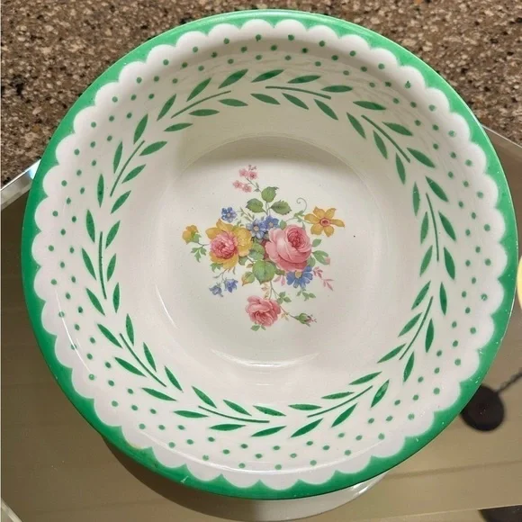 HOMER LAUGHLIN, VINTAGE, “VIRGINIA ROSE”, SERVING BOWL. - Picture 4 of 6